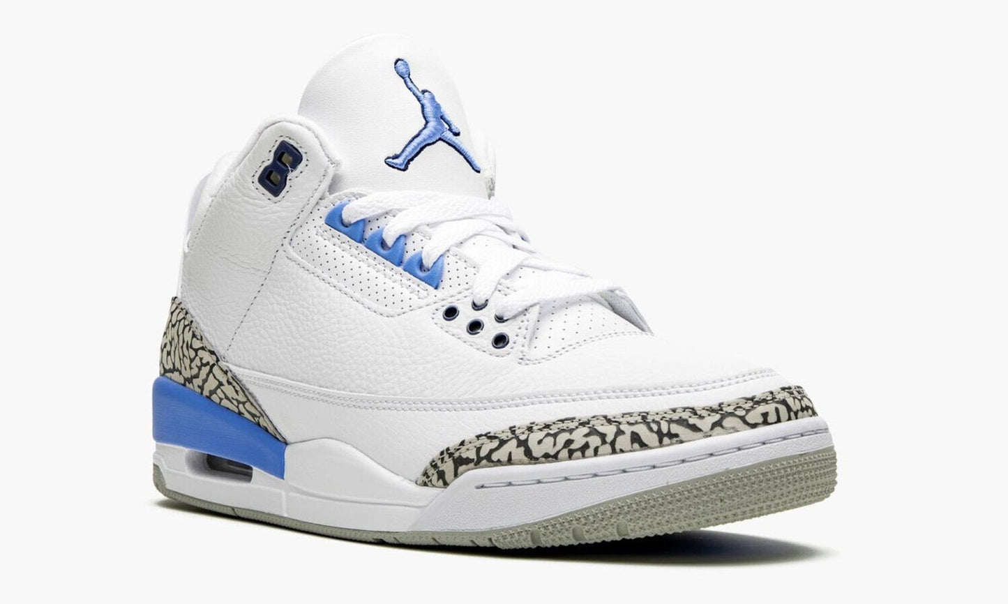 Air Jordan 3 Retro UNC