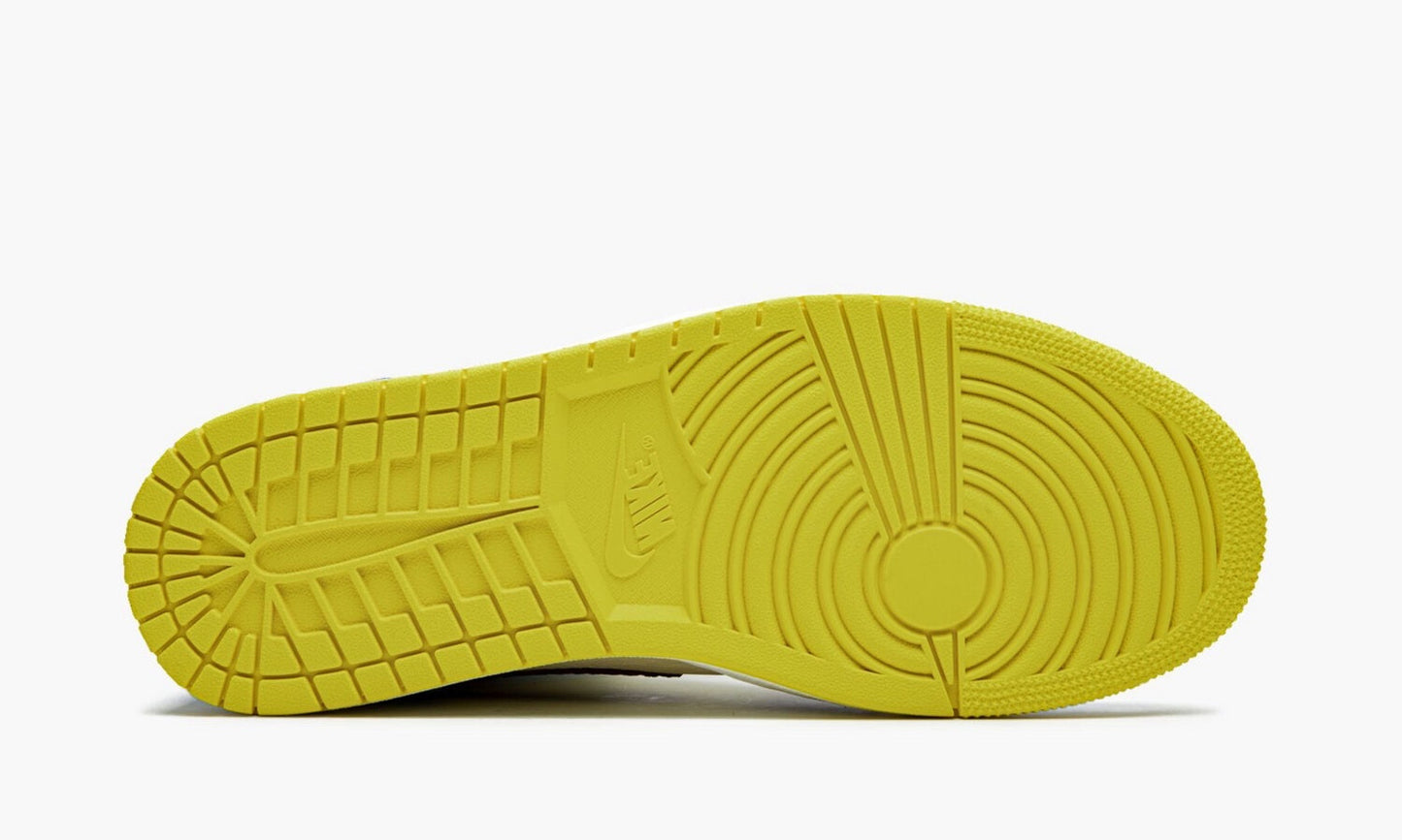 Air Jordan 1 Mid SE fearless