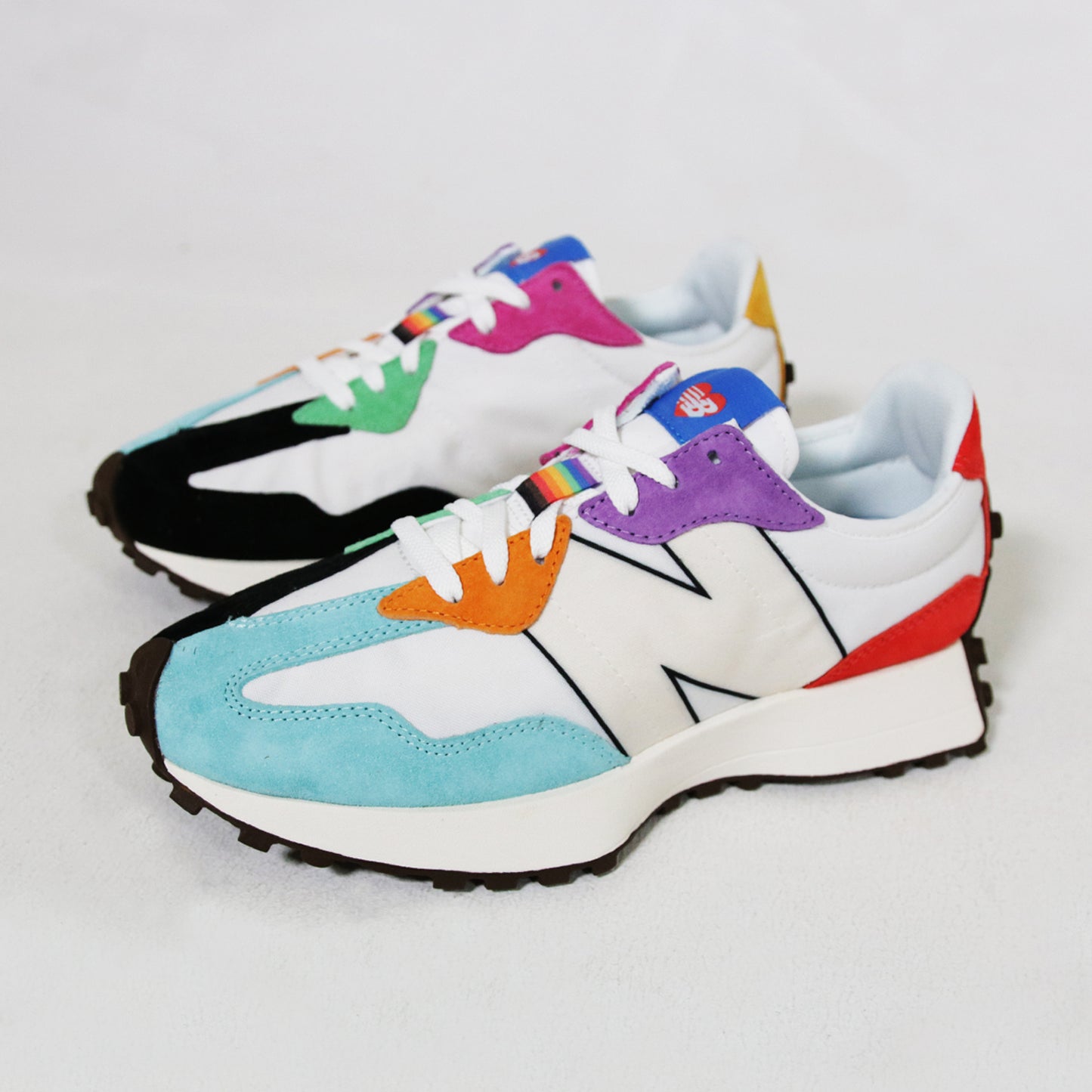 New Balance 327