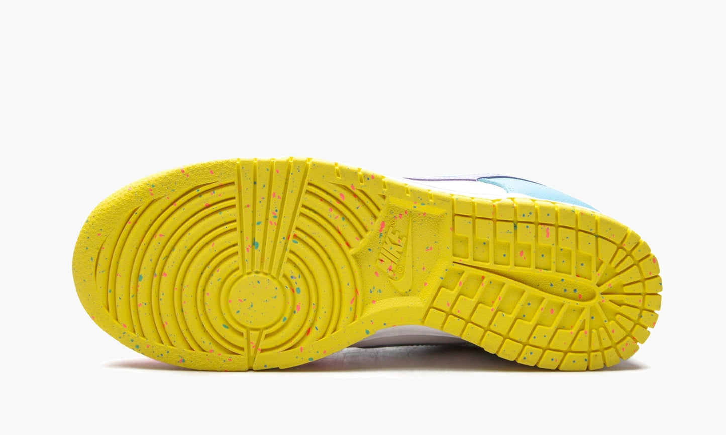 Nike Dunk Low SE wmns Easter - Sneakers Outlet Co