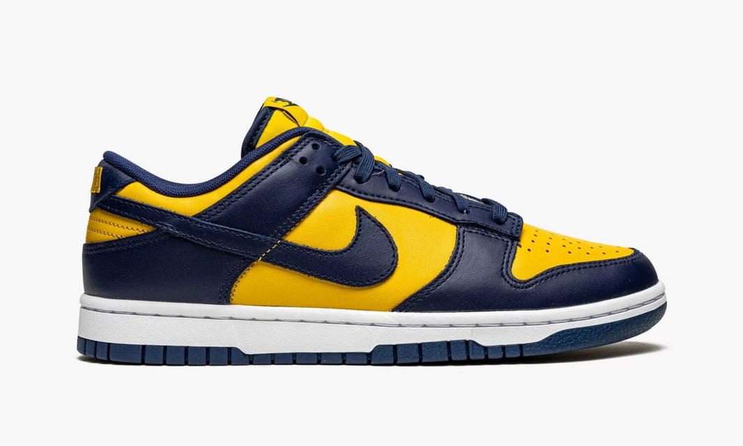 Nike Dunks – Page 2 – Sneakers Outlet Co