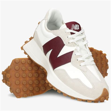 New Balance 327